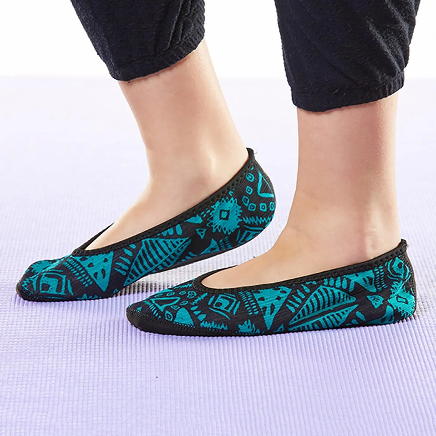 Fuzzies Ballet Flats Women's Shoes, Foldable & Flexible Flats, Slipper Socks, Travel Slippers & Exercise Shoes, Dance Shoes, Yoga Socks, House Shoes, Indoor Slippers, Blue Aztec, Small