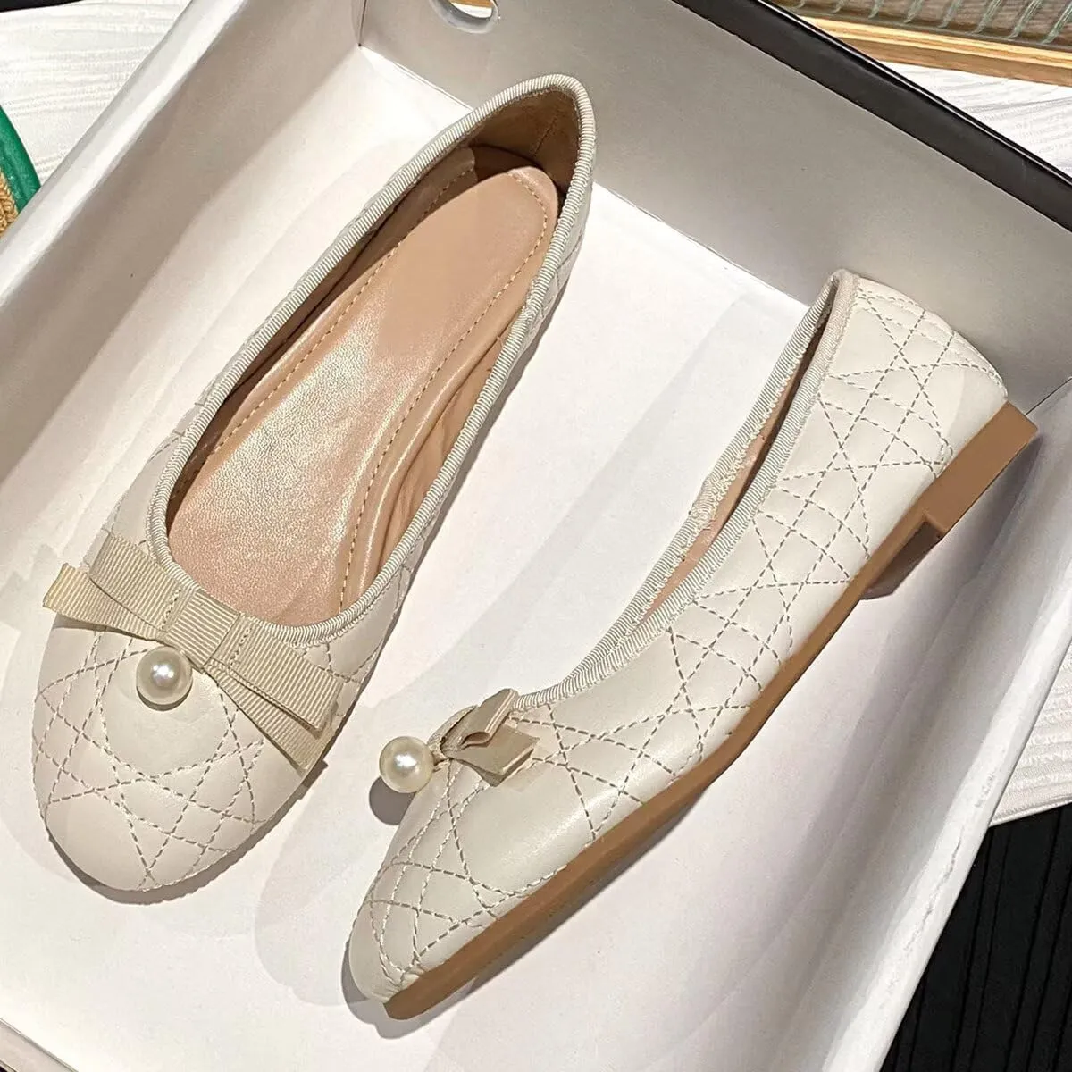 Hee grand Flats for Women Cute Bowknot Round Toe Dress Shoes Soft PU Leather Slip On Ballet Flats Lightweight Walking Shoes