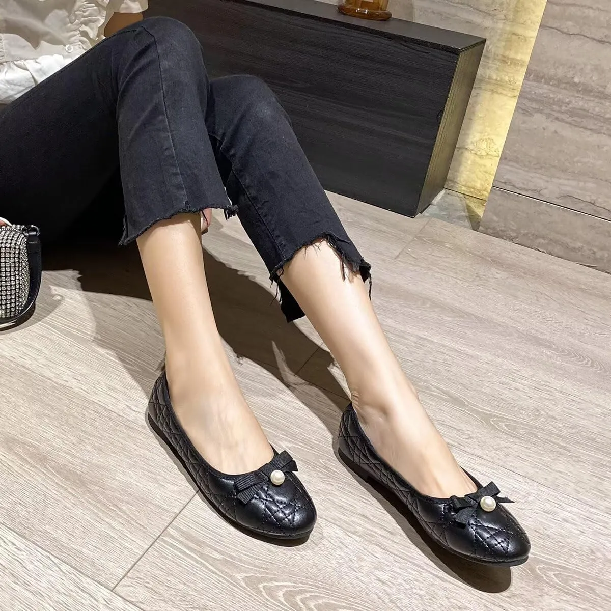Hee grand Flats for Women Cute Bowknot Round Toe Dress Shoes Soft PU Leather Slip On Ballet Flats Lightweight Walking Shoes