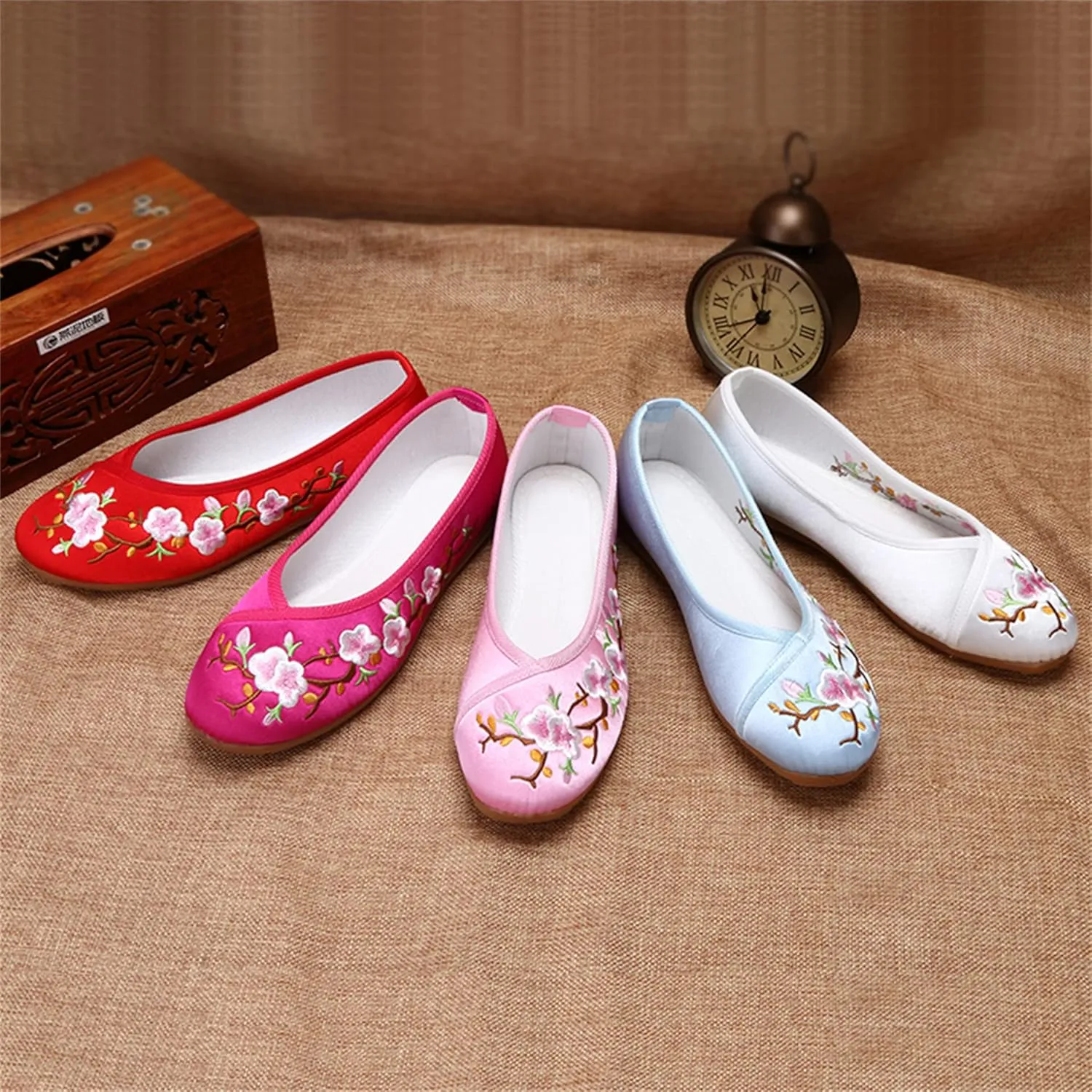 LUXINYU Women's Slip on Flats,Traditional Chinese Style Embroidered Round Toe Ballet Flats Shoes