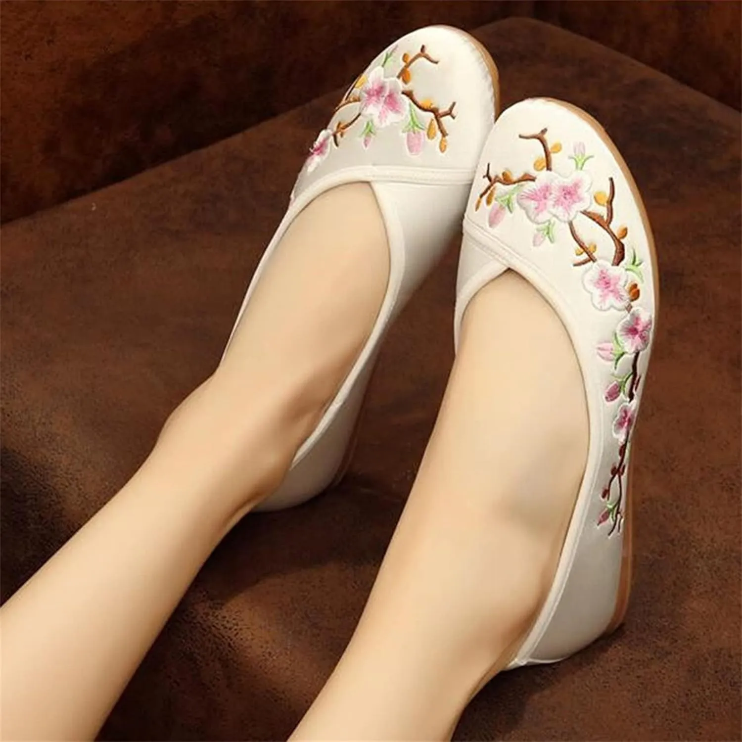 LUXINYU Women's Slip on Flats,Traditional Chinese Style Embroidered Round Toe Ballet Flats Shoes