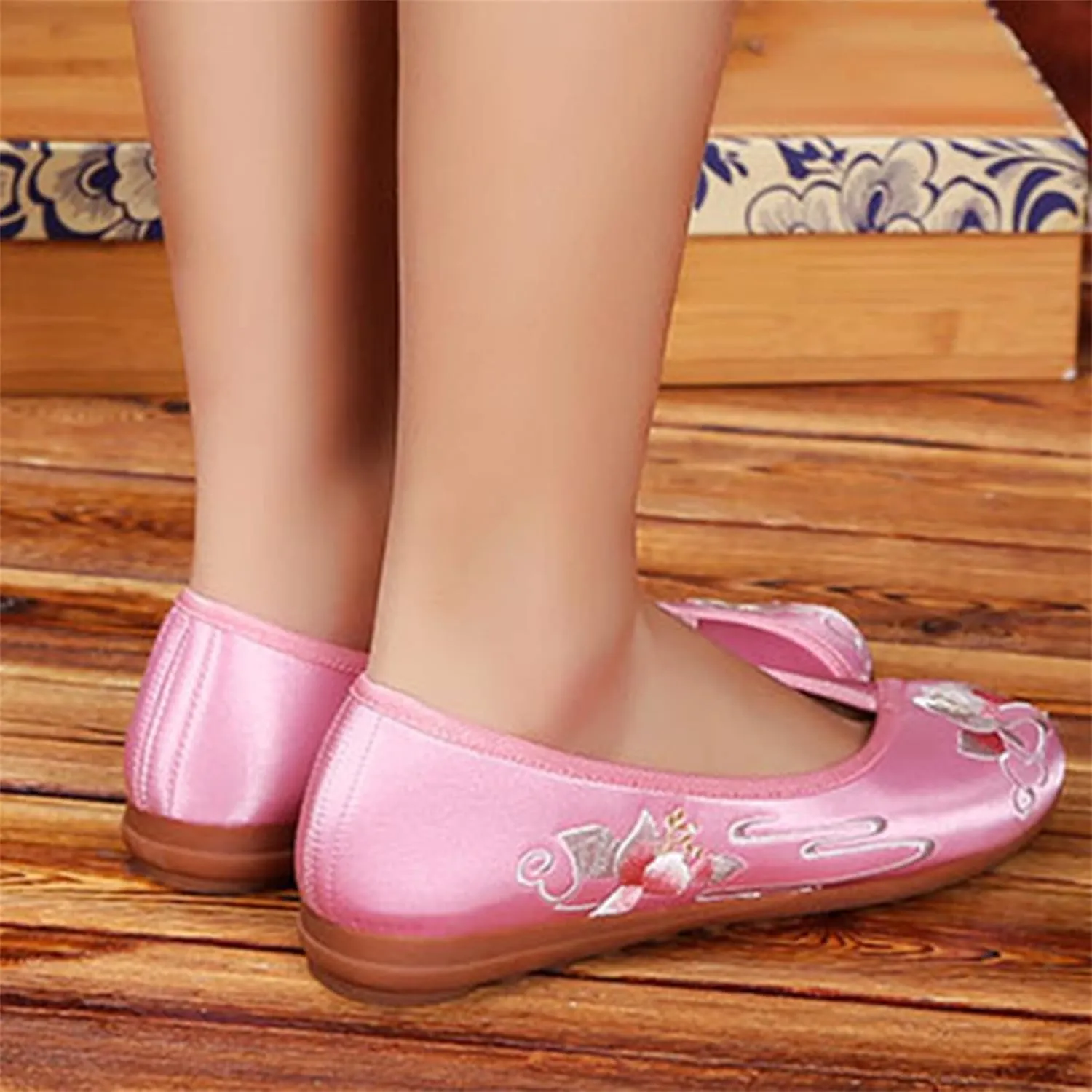 LUXINYU Women's Slip on Flats,Traditional Chinese Style Embroidered Round Toe Ballet Flats Shoes