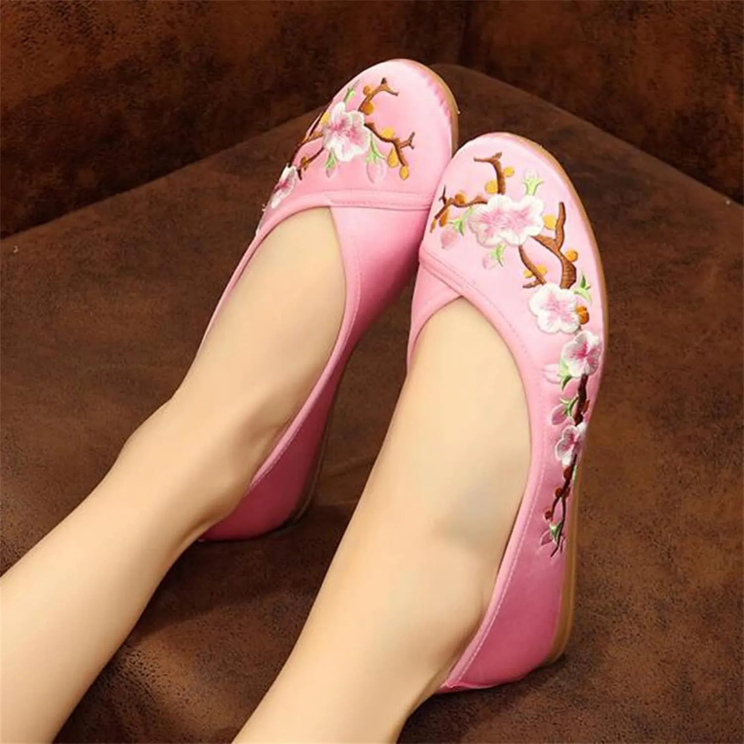 LUXINYU Women's Slip on Flats,Traditional Chinese Style Embroidered Round Toe Ballet Flats Shoes
