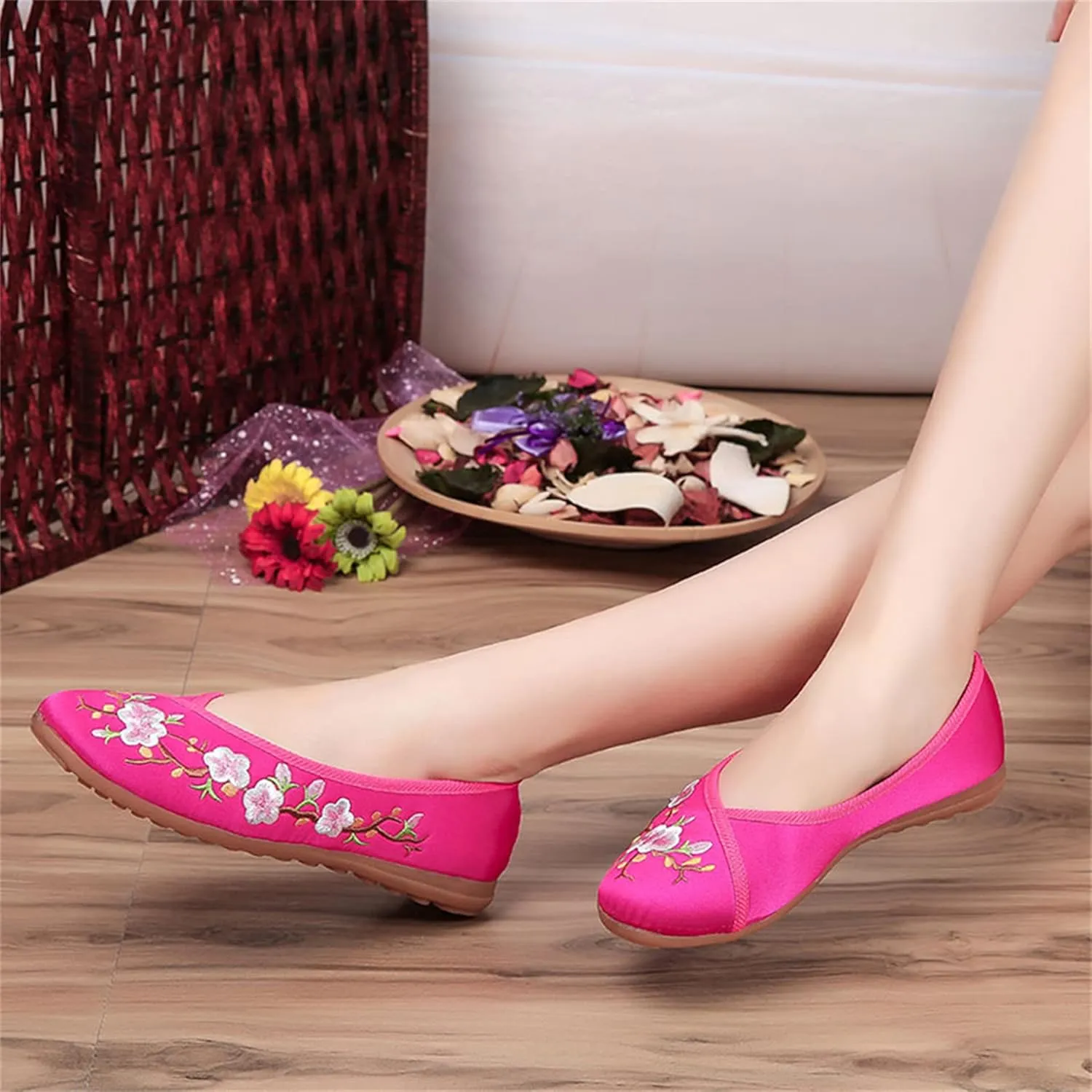 LUXINYU Women's Slip on Flats,Traditional Chinese Style Embroidered Round Toe Ballet Flats Shoes