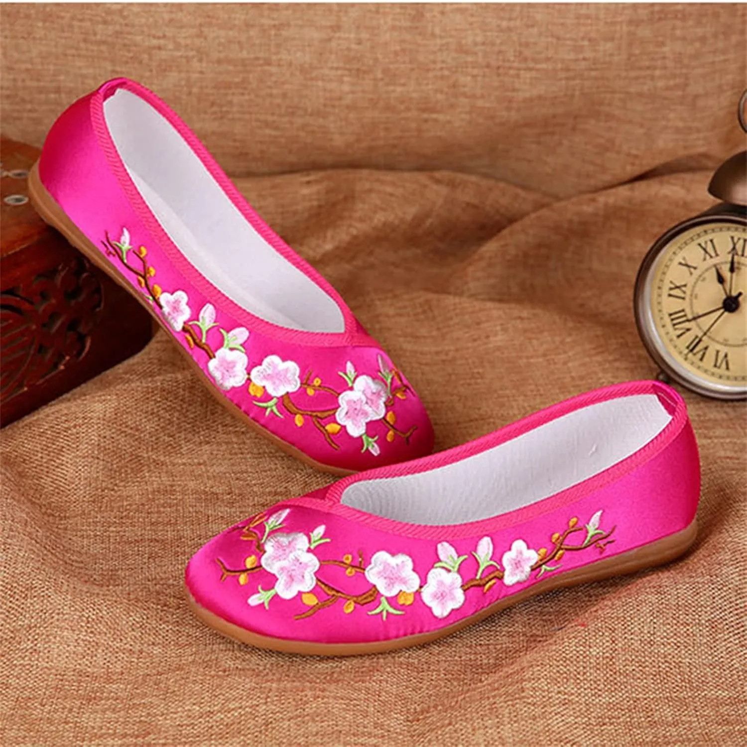 LUXINYU Women's Slip on Flats,Traditional Chinese Style Embroidered Round Toe Ballet Flats Shoes