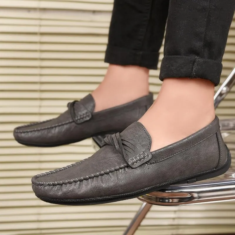 New Men's Loafers Round Toe Vegan Leather Loafer Shoes Flexible Flat Heel Slip Resistant Wedding Slip-ons