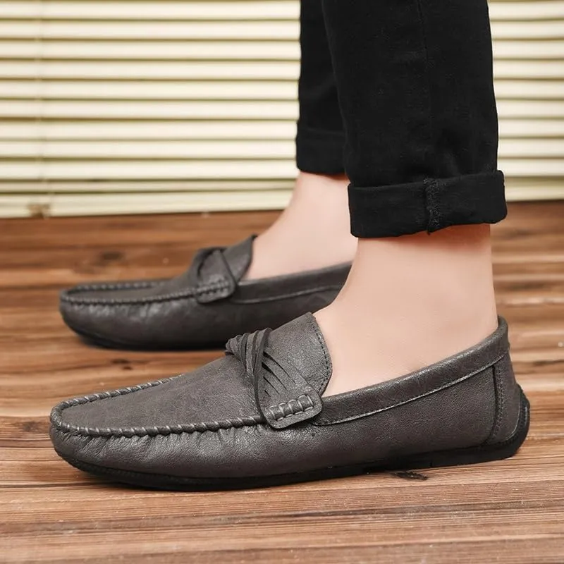 New Men's Loafers Round Toe Vegan Leather Loafer Shoes Flexible Flat Heel Slip Resistant Wedding Slip-ons