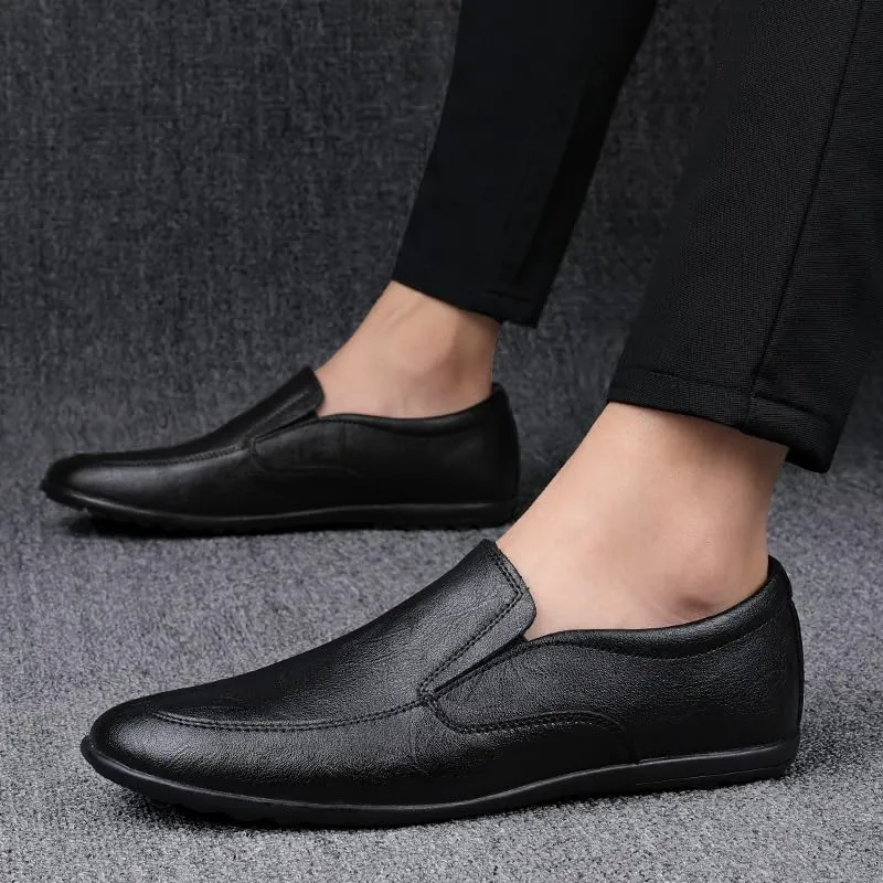 New Men's Loafers Shoes Round Toe Vegan Leather Solid Color Driving Loafers Flexible Flat Heel Slip Resistant Fashion Slip-ons
