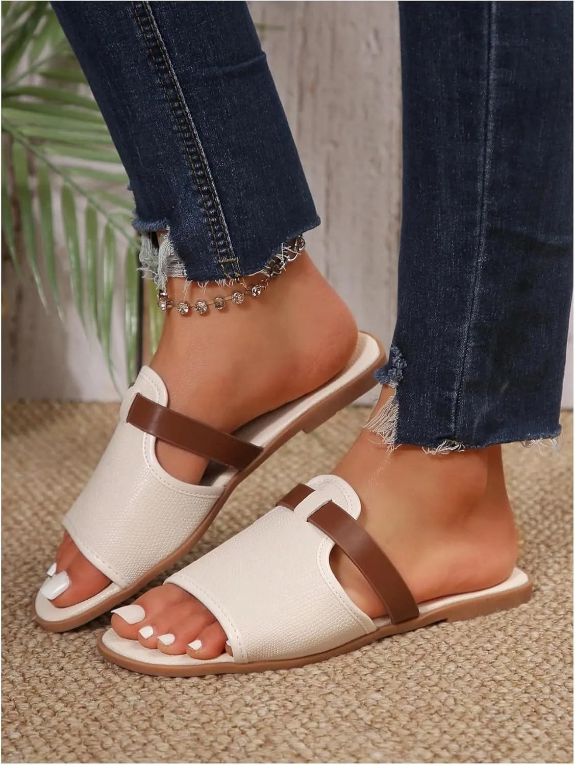 Verdusa Women's Cut Out Open Toe Flat Sandals Slip On Leather Slides Sandal