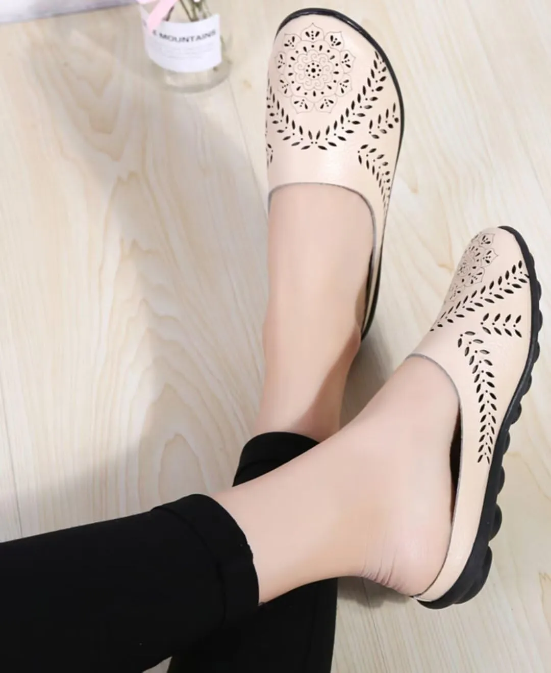 Women's Floral Fashion Slippers Hollowed Out Casual Flat Mules