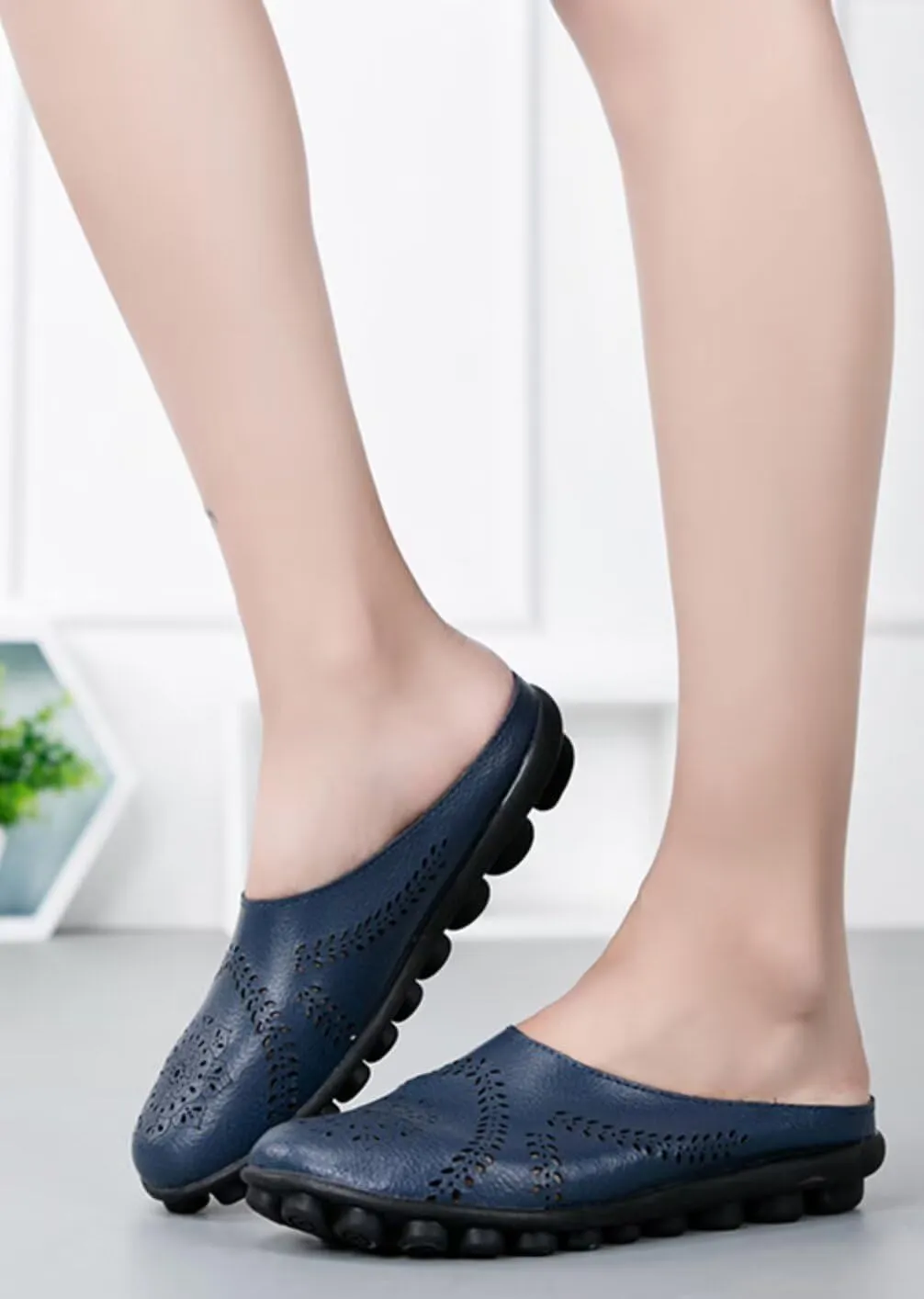 Women's Floral Fashion Slippers Hollowed Out Casual Flat Mules