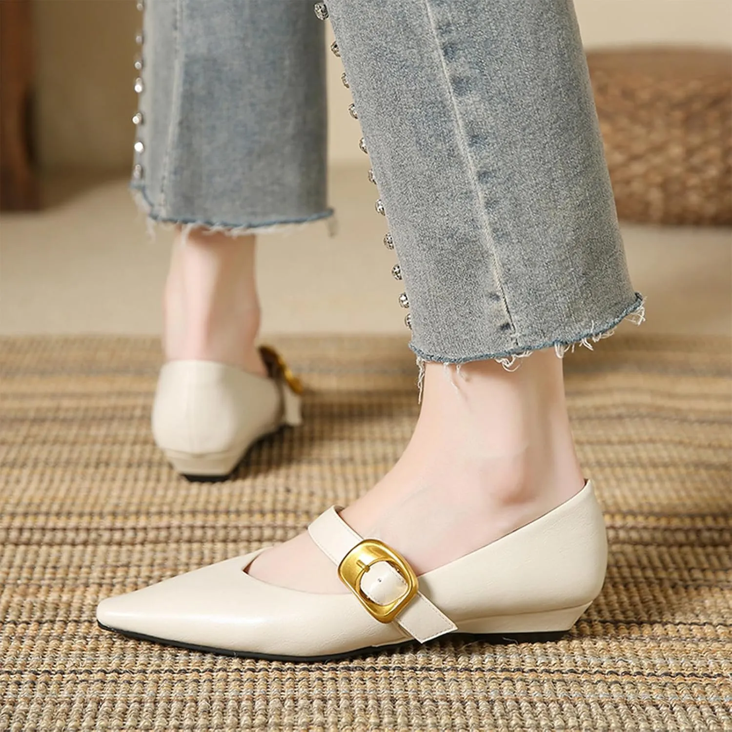 Women's Leather Closed Pointed Toe Mary Jane Flat Shoes Adjustable Buckle Slip On Comfortable Ballet Flats Casual Work Wedding Party Dress Shoes