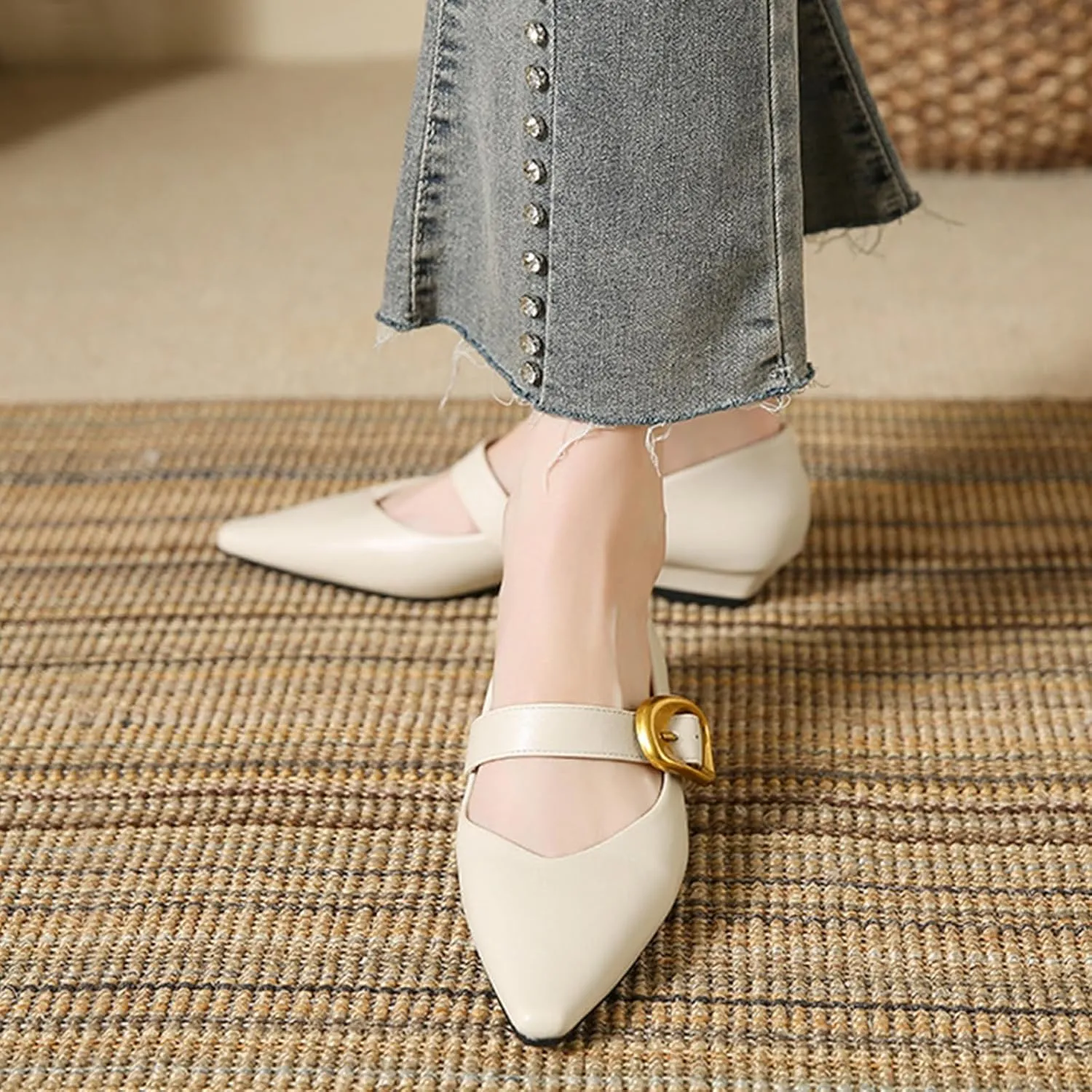 Women's Leather Closed Pointed Toe Mary Jane Flat Shoes Adjustable Buckle Slip On Comfortable Ballet Flats Casual Work Wedding Party Dress Shoes